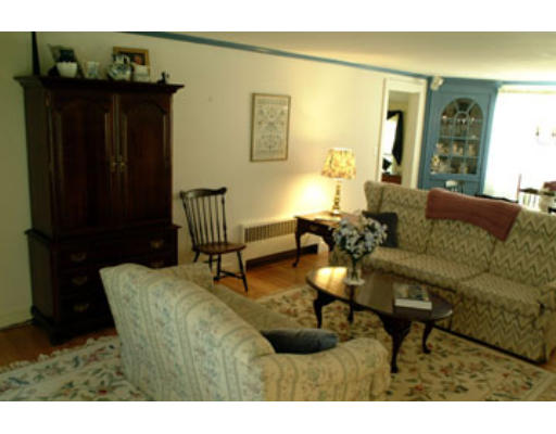 81 Croft Regis Road Westwood, MA 02090 - Photo 2 of 8 Gallery Image 2