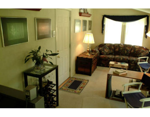 81 Croft Regis Road Westwood, MA 02090 - Photo 4 of 8 Gallery Image 4