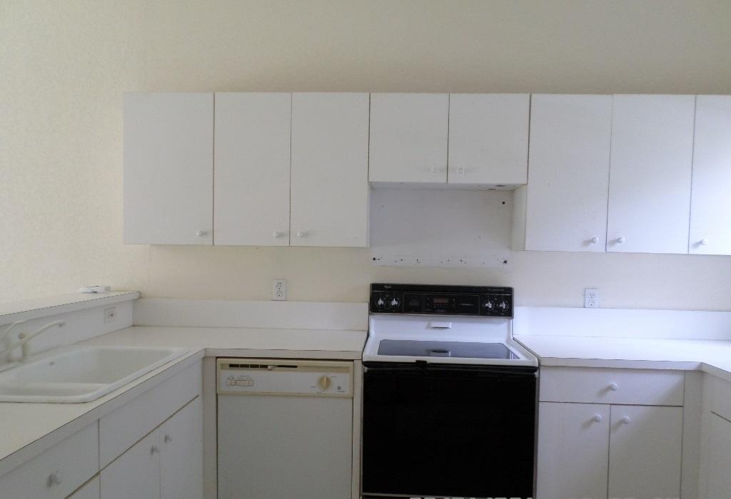 10060 Boca Palm Drive Boca Raton, FL 33498 - Photo 6 of 19 Kitchen