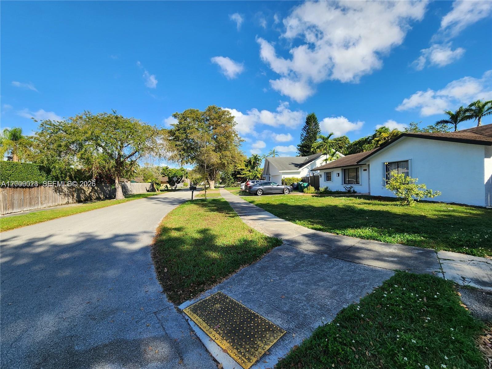 9825 Southwest 132nd Court Miami, FL 33186 - Photo 3 of 29