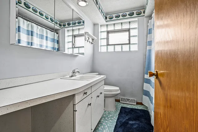 $275,000 | 10839 South Rockwell Street, Chicago, IL 60655