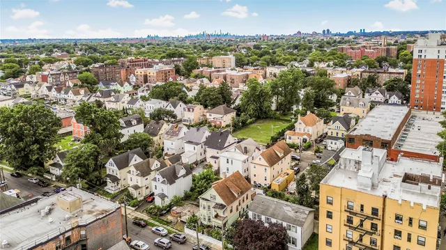 $550,000 | 4101 Paulding Avenue | Wakefield