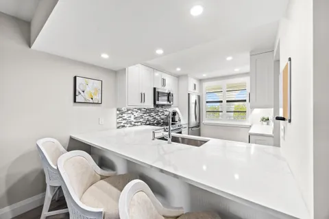 $315,000 | 6061 Balboa Circle, Unit 403, Boca Raton, FL 33433