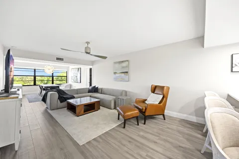 $315,000 | 6061 Balboa Circle, Unit 403, Boca Raton, FL 33433
