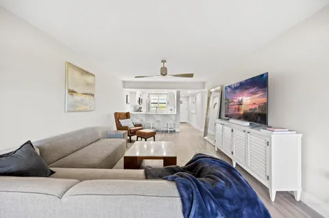 $315,000 | 6061 Balboa Circle, Unit 403, Boca Raton, FL 33433