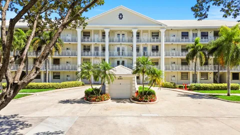 $315,000 | 6061 Balboa Circle, Unit 403, Boca Raton, FL 33433
