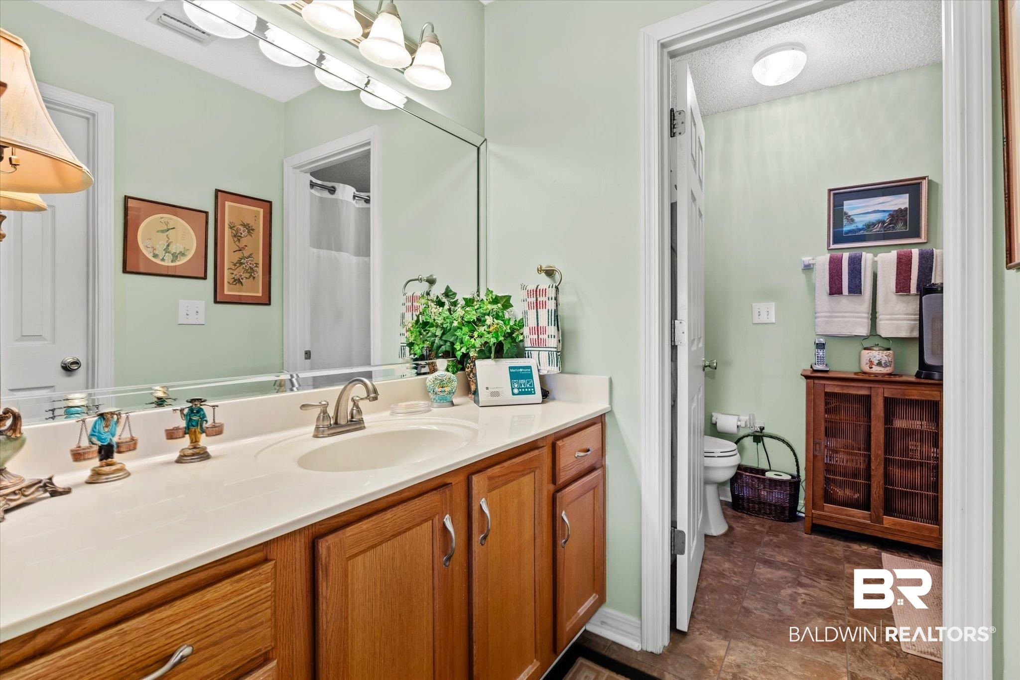 402 Meadow Lane Foley, AL 36535 - Photo 12 of 30 Primary Bath