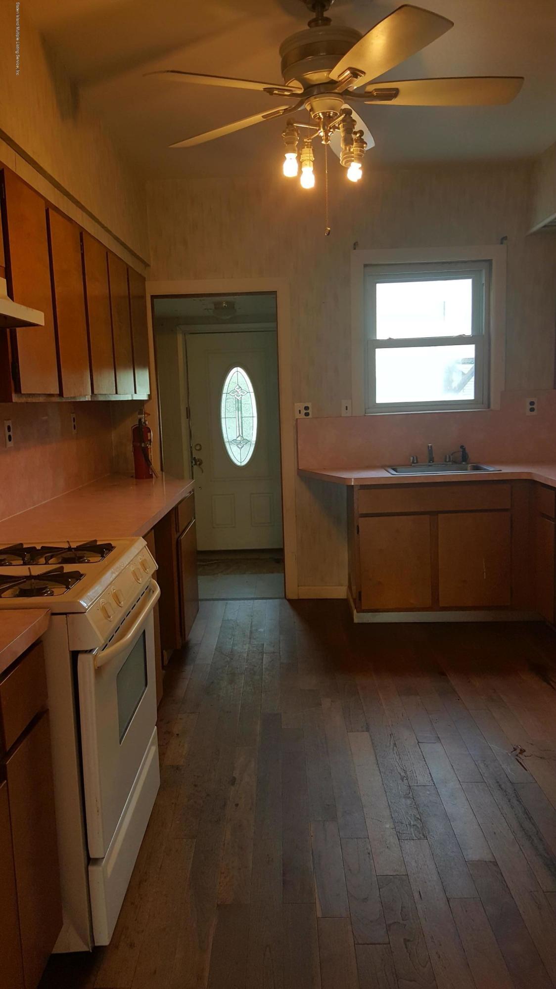 355 Clove Road Staten Island, NY 10310 - Photo 7 of 31 20190905_162621