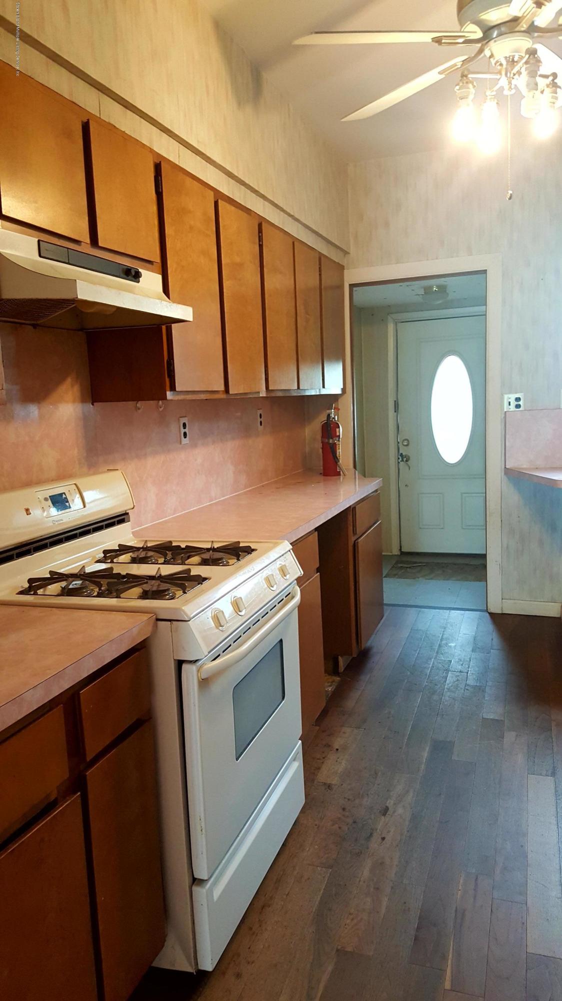 355 Clove Road Staten Island, NY 10310 - Photo 8 of 31 20190905_162627