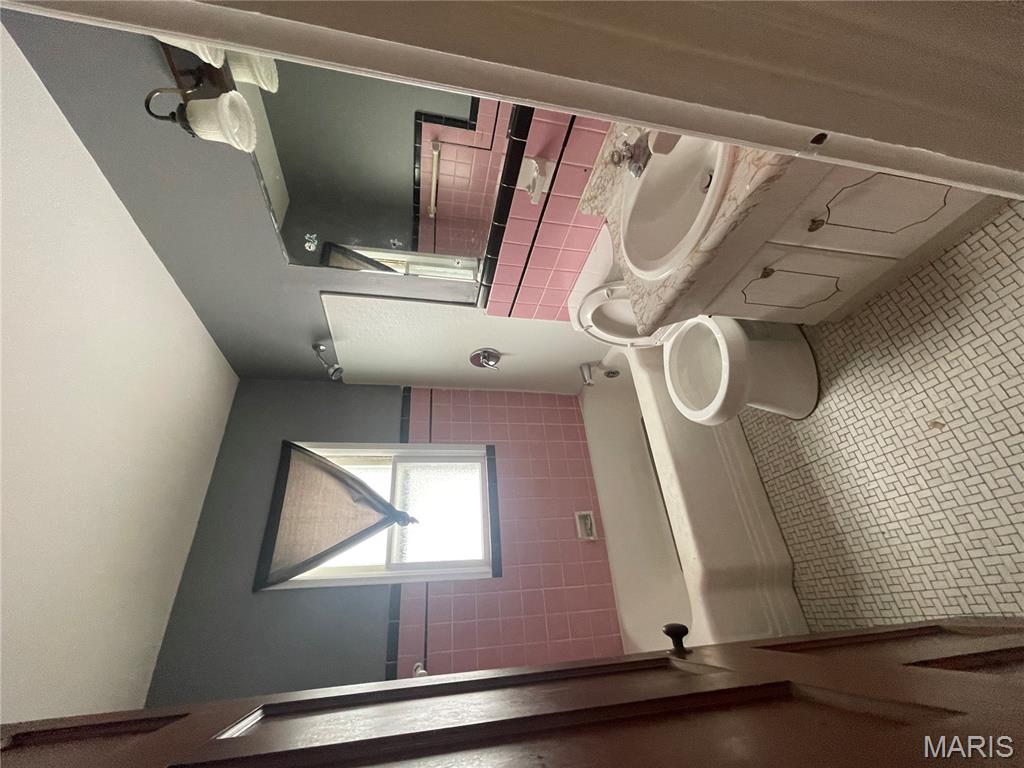 1947 Raft Drive St. Louis, MO 63133 - Photo 17 of 21