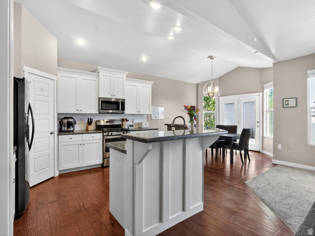 2335 Field Stone Way Layton, UT 84041 - Photo 4 of 23