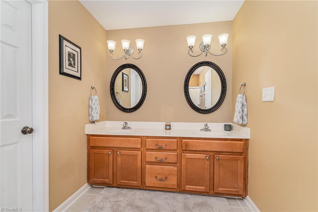 3104 Sycamore Point Trail High Point, NC 27265 - Photo 33 of 50 Gallery Image 33