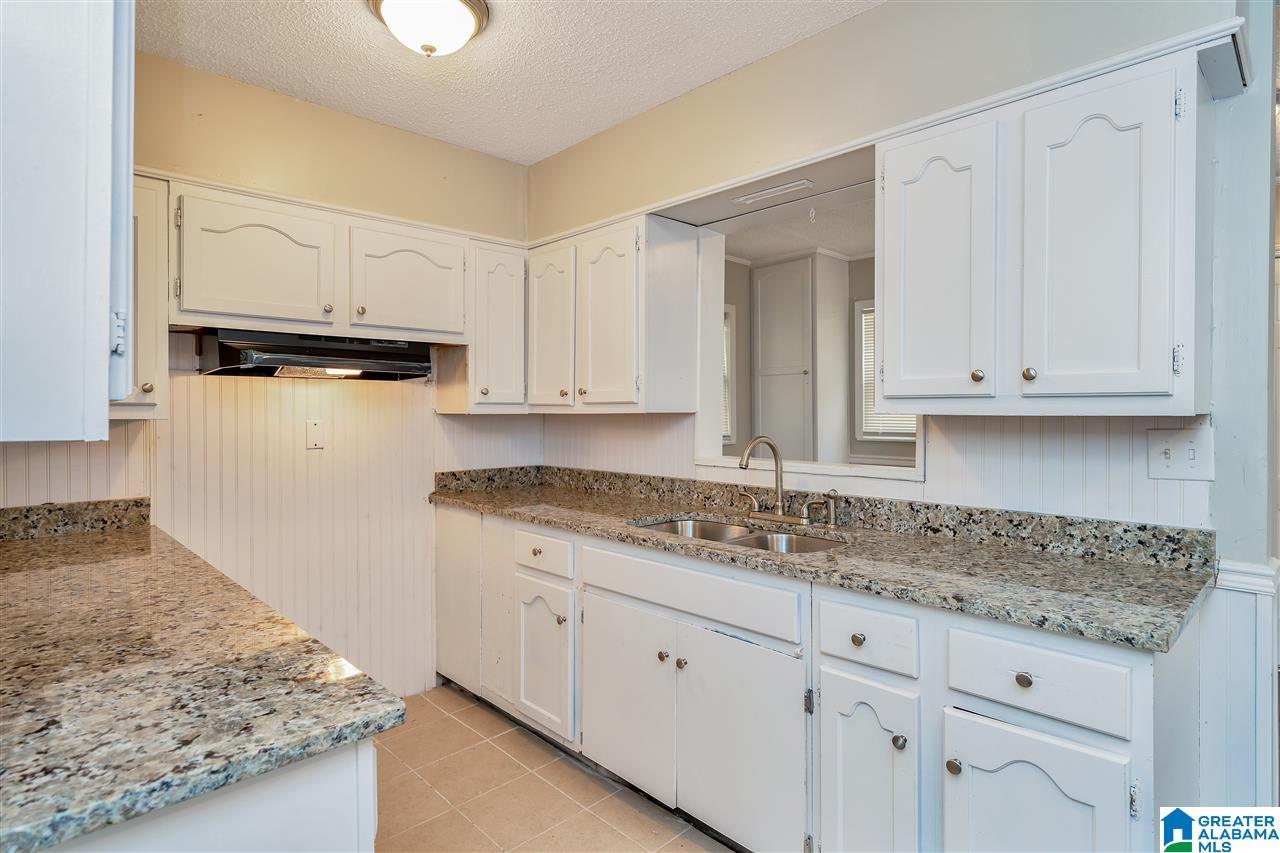 6018 Dickey Springs Road Bessemer, AL 35022 - Photo 4 of 10