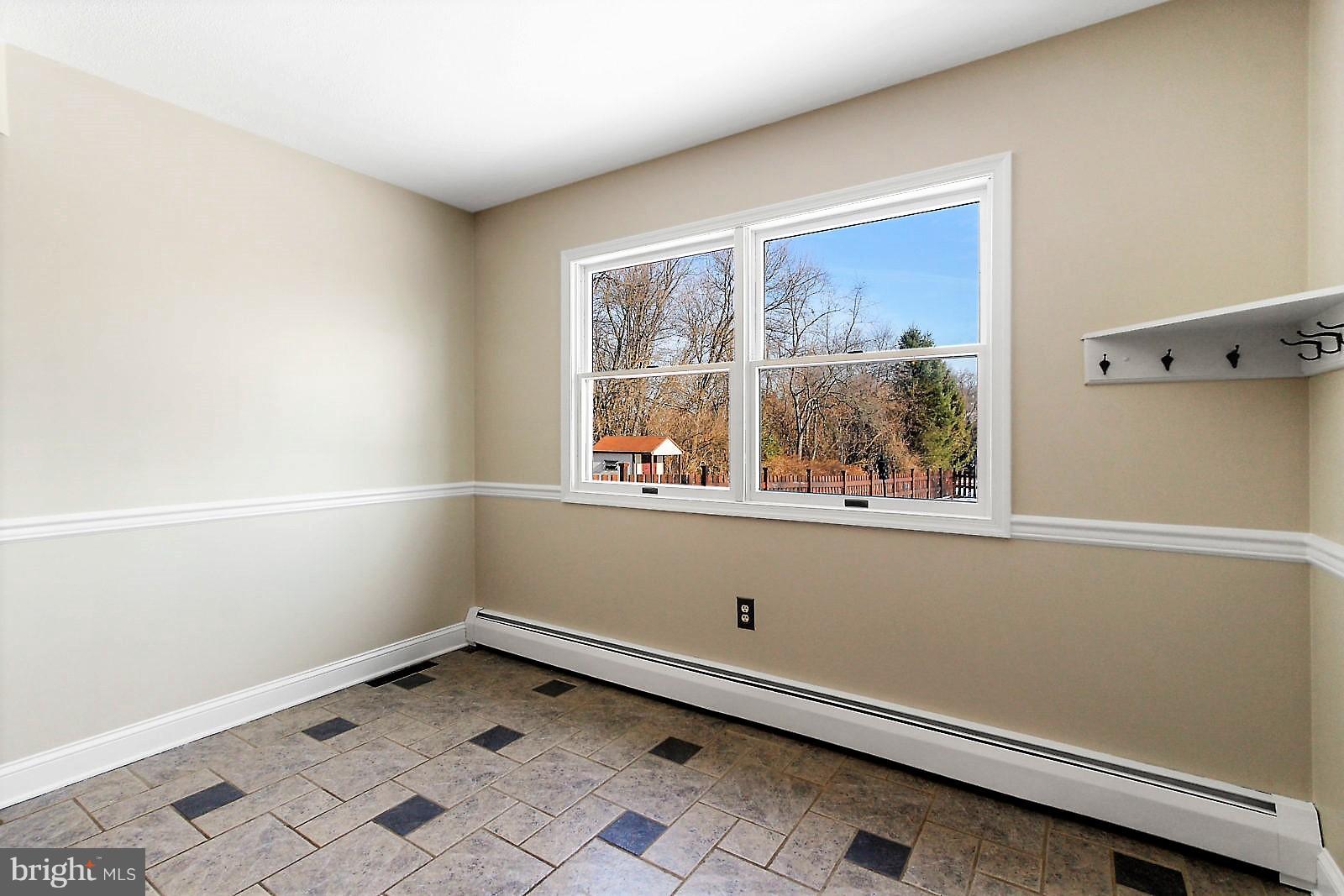 303 Old Hanover Road Spring Grove, PA 17362 - Photo 14 of 35