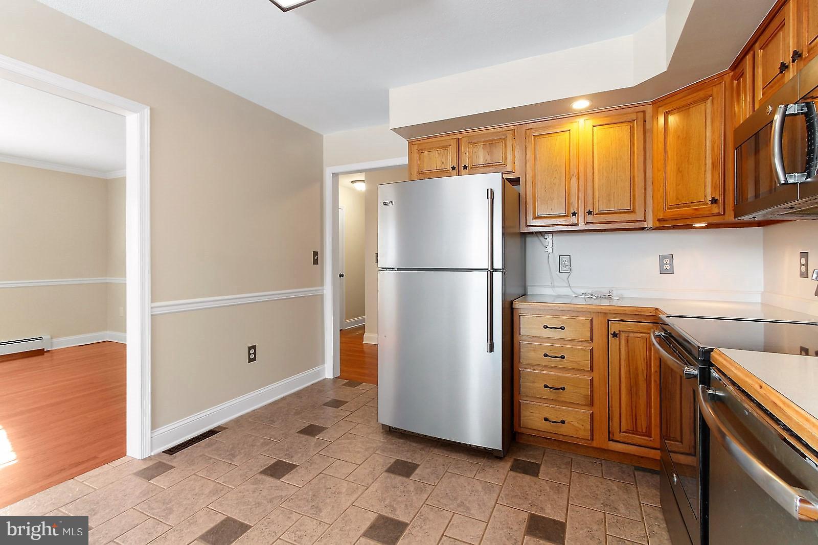 303 Old Hanover Road Spring Grove, PA 17362 - Photo 8 of 35