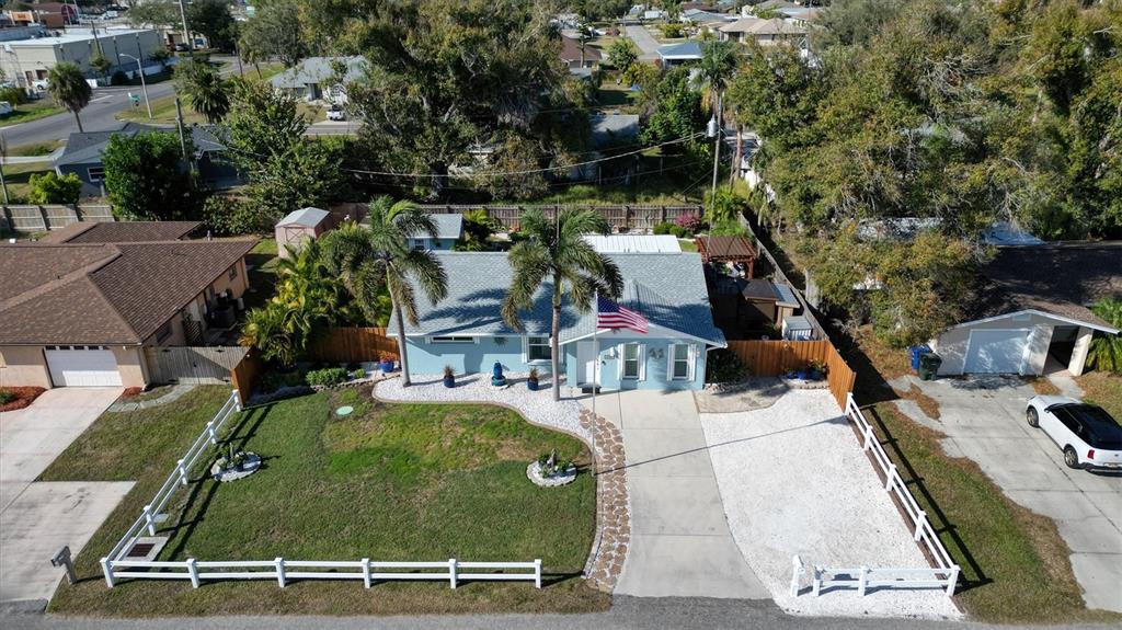 133 Altair Road Venice, FL 34293 - Photo 7 of 58 Gallery Image 7