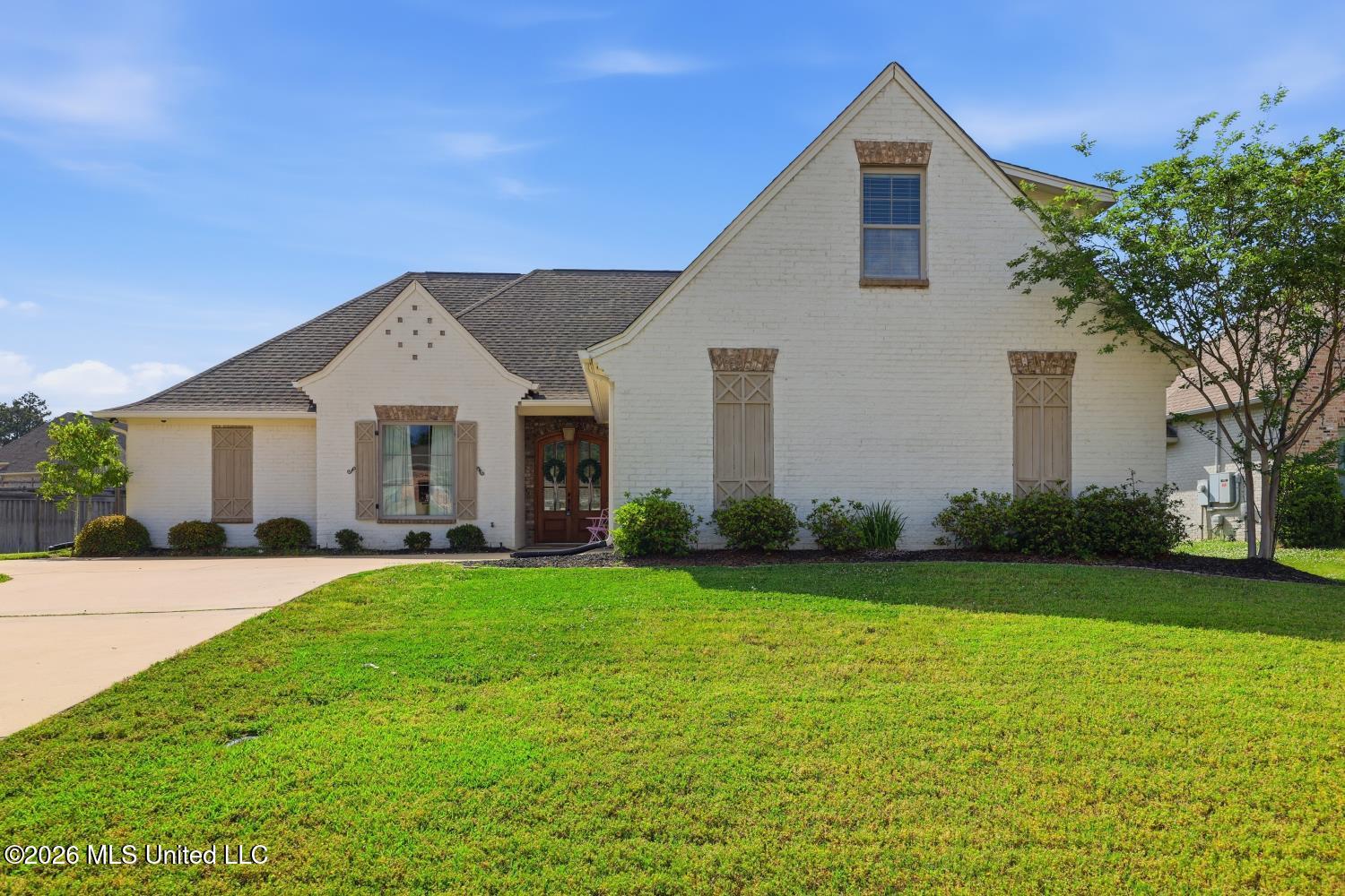 103 Catherine Boulevard Clinton, MS 39056 - Photo 2 of 36 IMG_7315