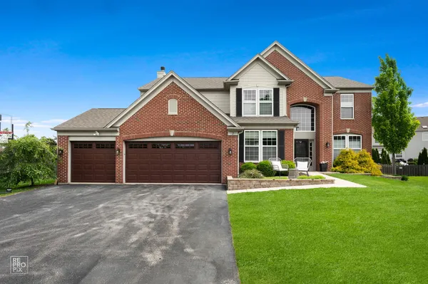 $600,000 | 2 Marshall Ash Court, Bolingbrook, IL 60490