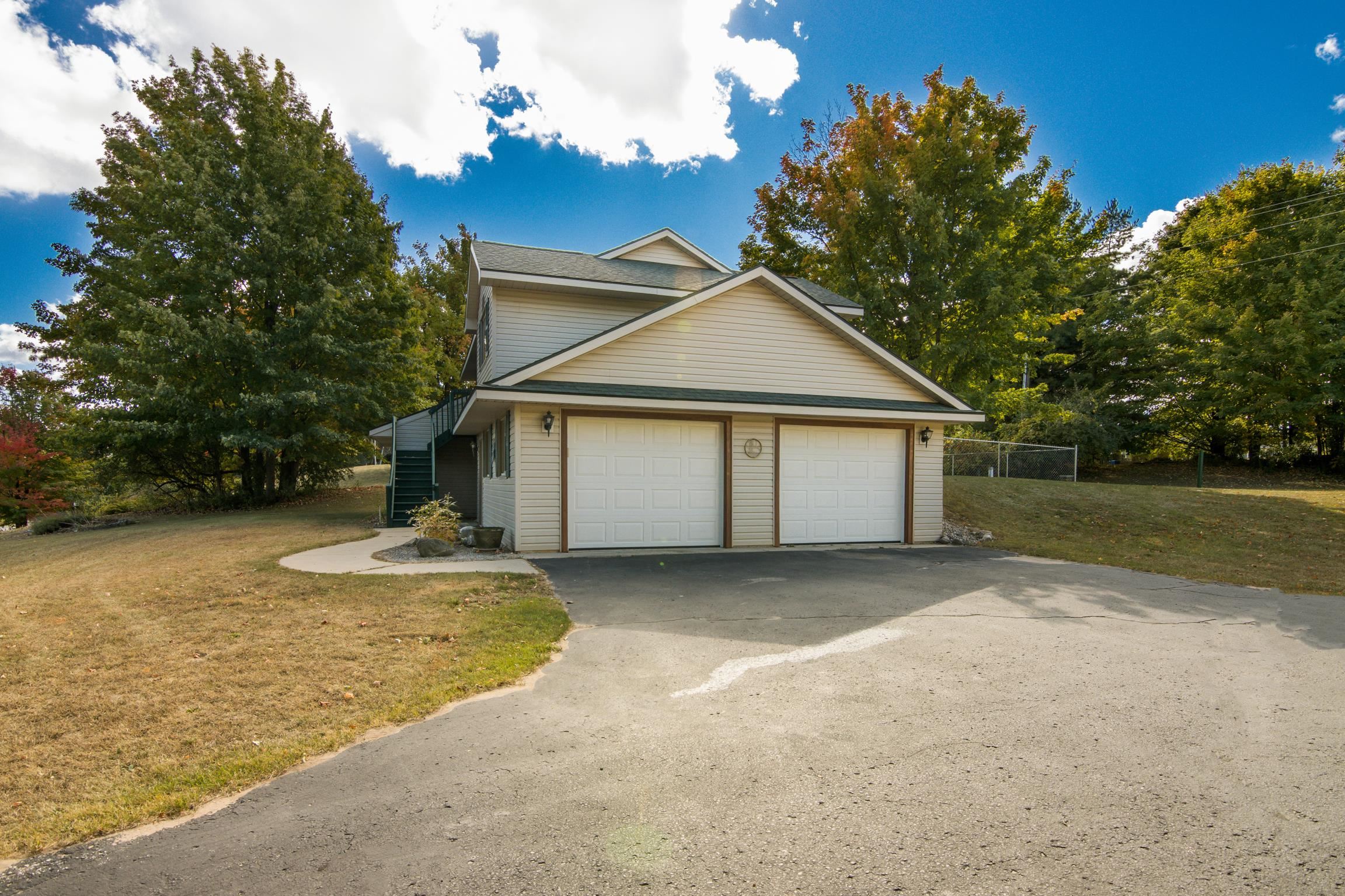 5307 Harris Road Traverse City, MI 49684 - Photo 2 of 46