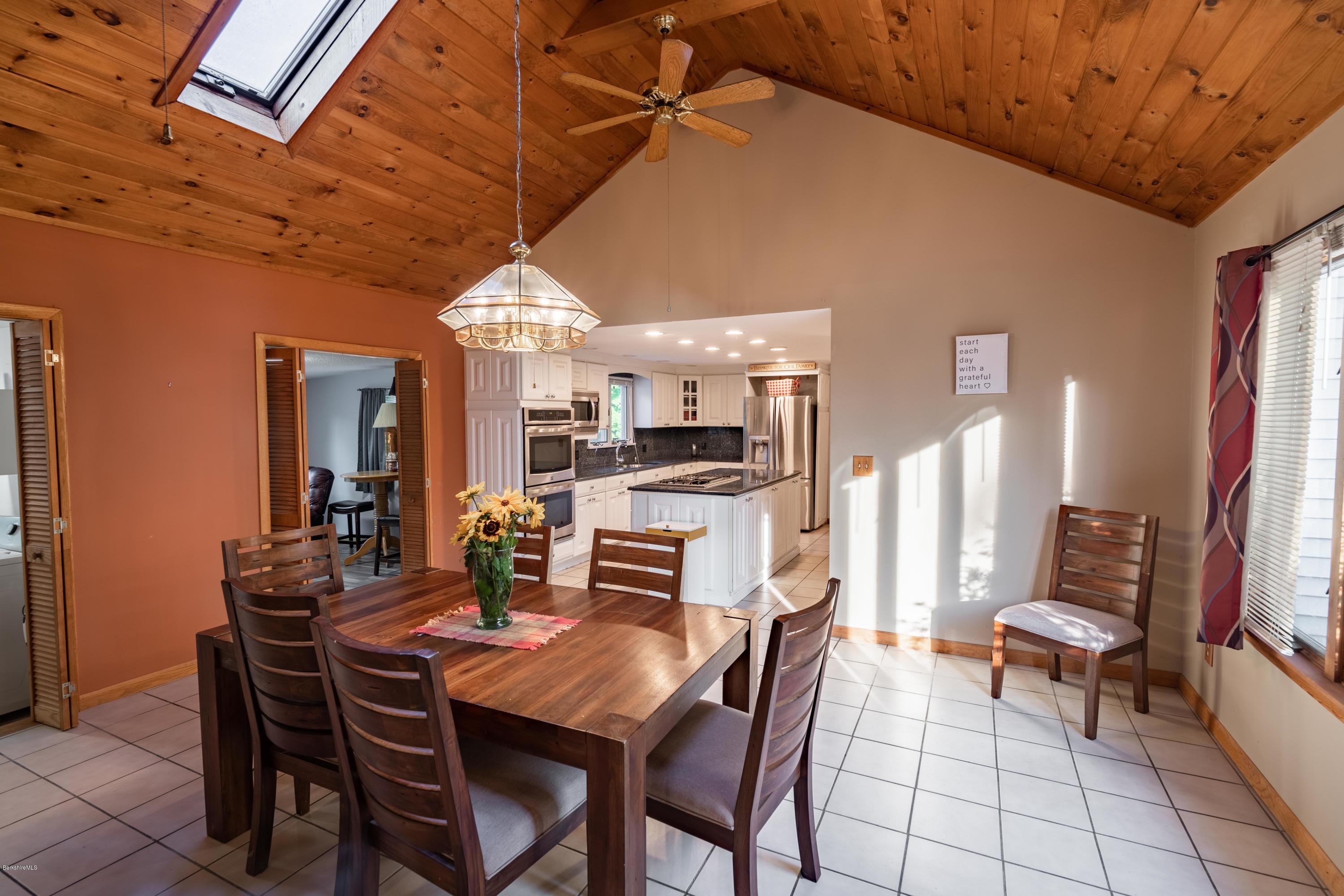 323 George Schnopp Road Hinsdale, MA 01235 - Photo 14 of 44 Dining