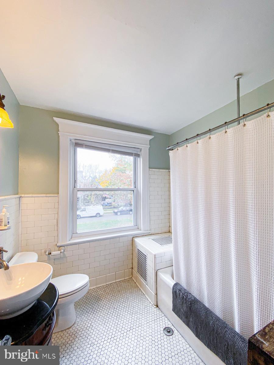50 Riverside Avenue Roebling, NJ 08554 - Photo 21 of 38 Master Bathroom