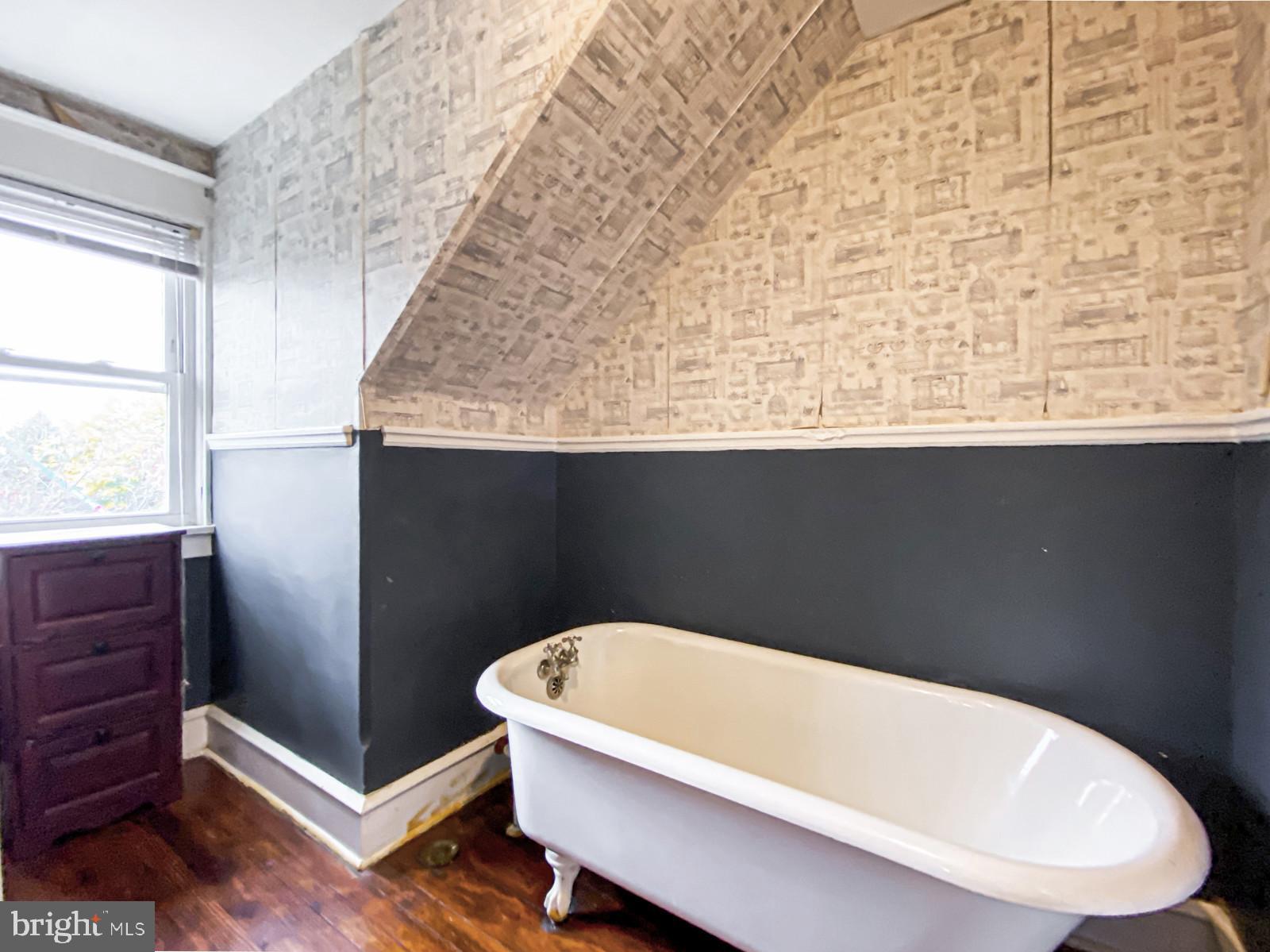 50 Riverside Avenue Roebling, NJ 08554 - Photo 31 of 38 3rd Floor Full Bath