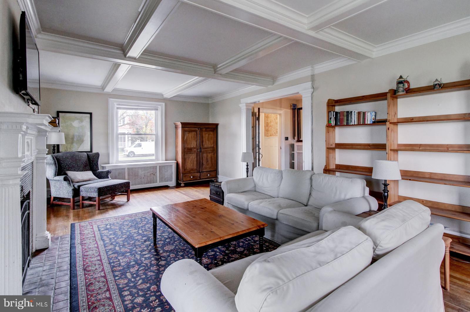 50 Riverside Avenue Roebling, NJ 08554 - Photo 10 of 38 Living Room