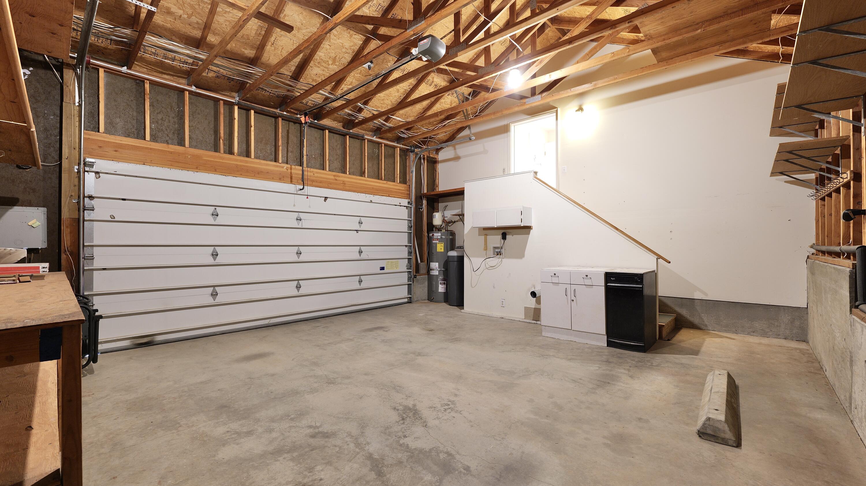 204 Shipley Terrace Prospect, OR 97536 - Photo 13 of 61 Garage door of Laundry Room