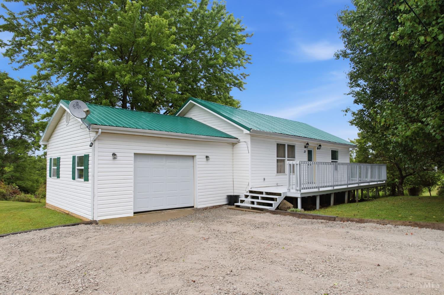 32 Pleasant View Road Manchester, OH 45144 - Photo 2 of 43