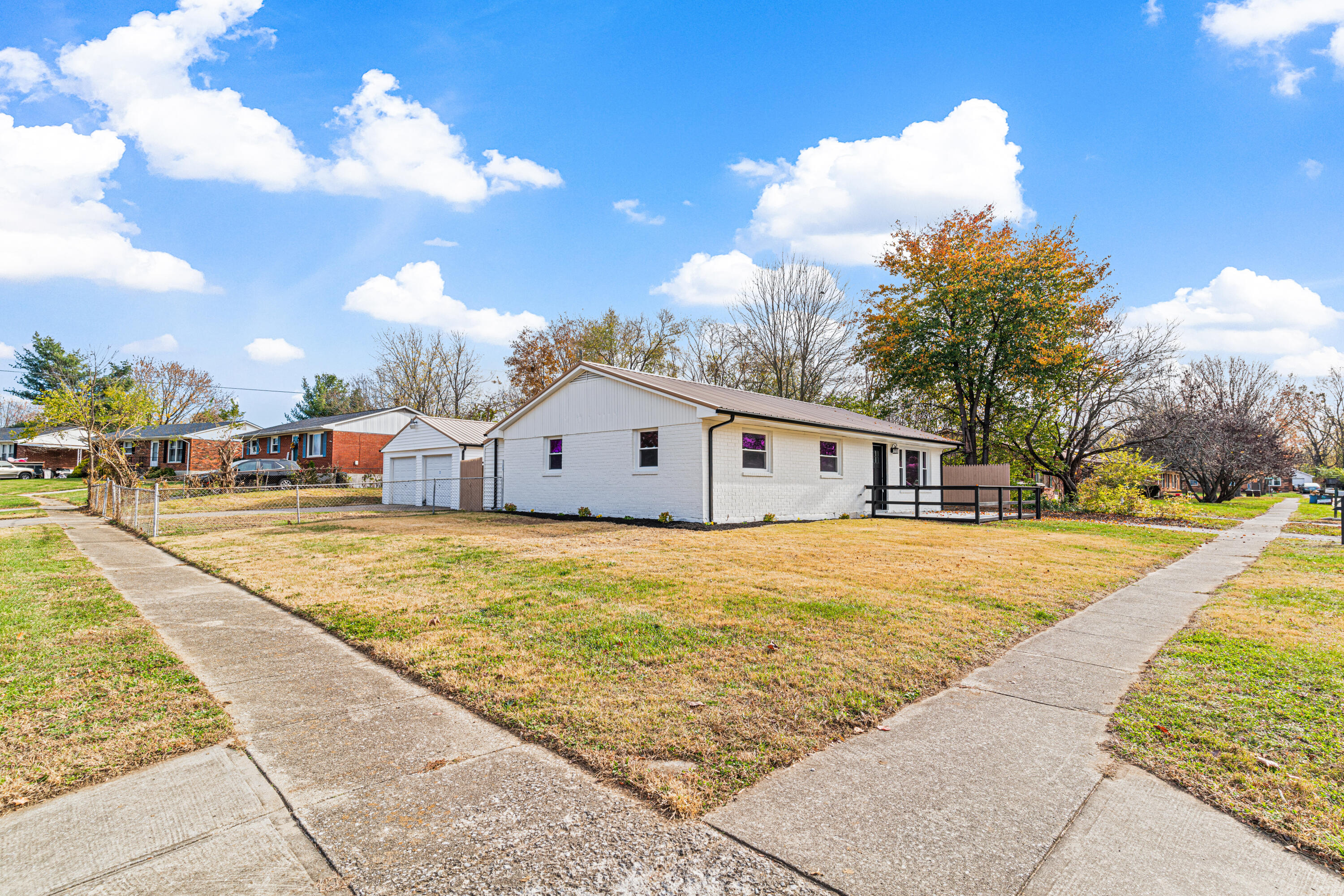 325 Dunroven Road Versailles, KY 40383 - Photo 40 of 47 34-33