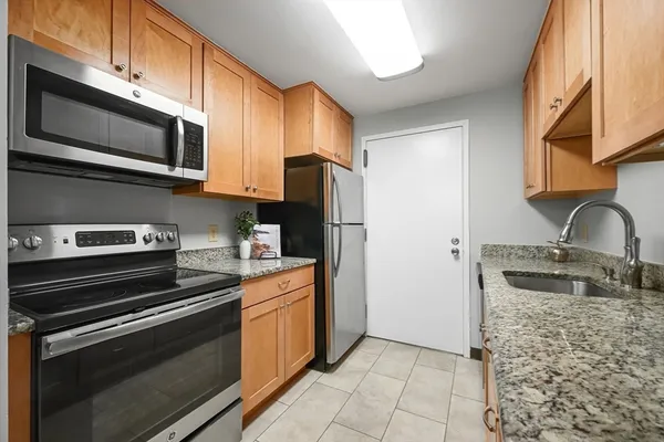 $409,500 | 1 Post Oak Lane, Unit 19, Natick, MA 01760