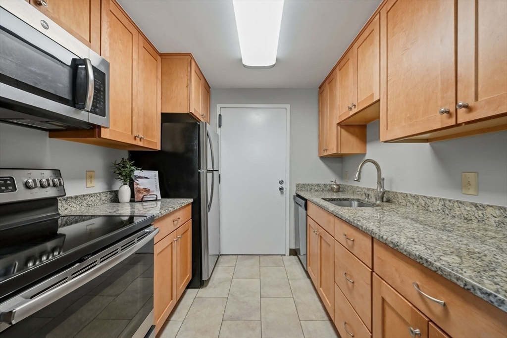 1 Post Oak Lane, Unit 19 Natick, MA 01760 - Photo 12 of 28