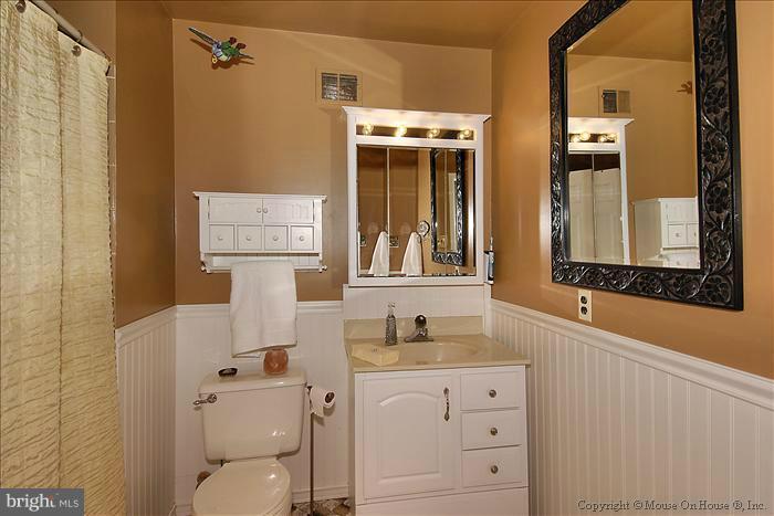 210 Grays Road Lothian, MD 20711 - Photo 12 of 30 Bath