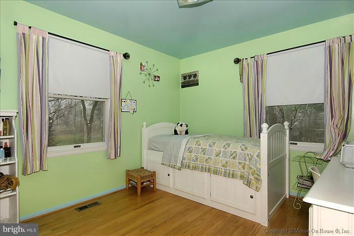 210 Grays Road Lothian, MD 20711 - Photo 14 of 30 Bedroom