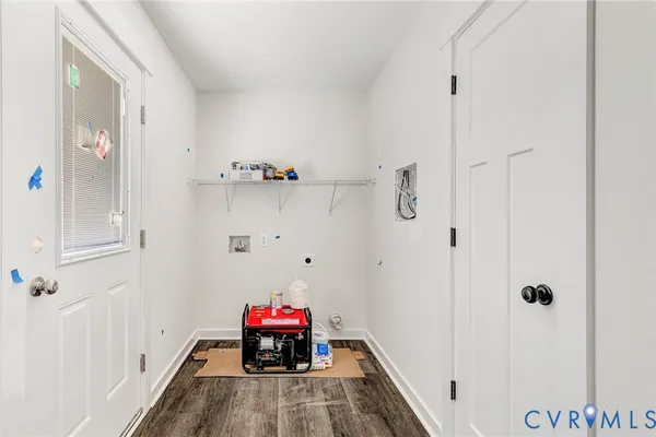 a view of a hallway with closet