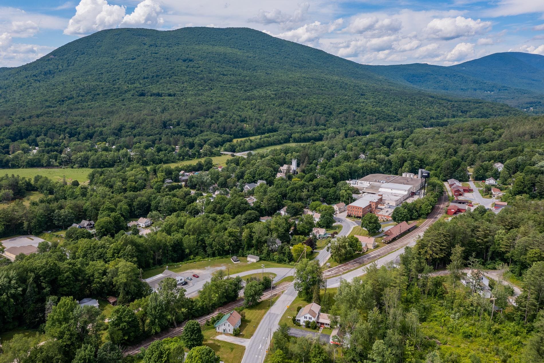 246 East Arlington Road Arlington, VT 05250 - Photo 31 of 38 Gallery Image 31