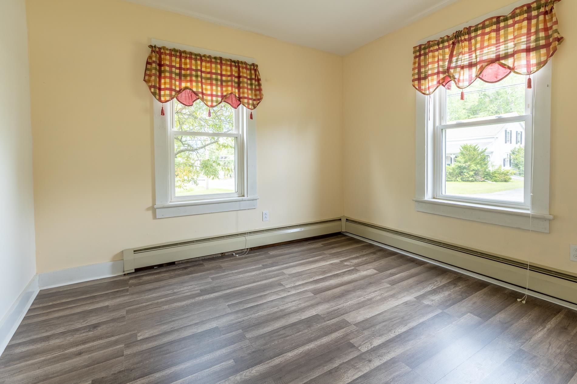246 East Arlington Road Arlington, VT 05250 - Photo 6 of 38 Gallery Image 6