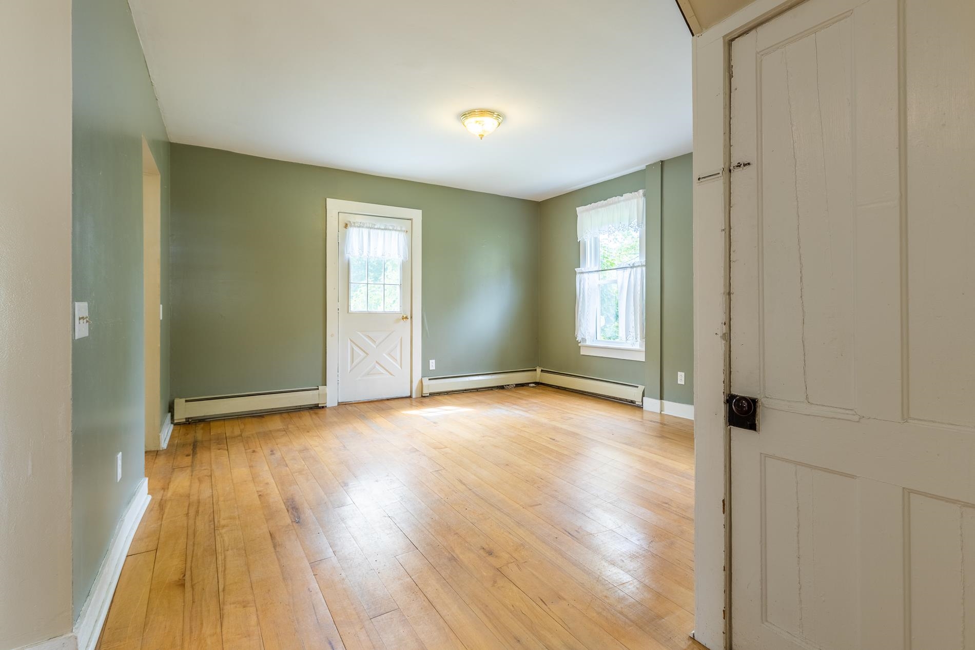 246 East Arlington Road Arlington, VT 05250 - Photo 8 of 38 Gallery Image 8