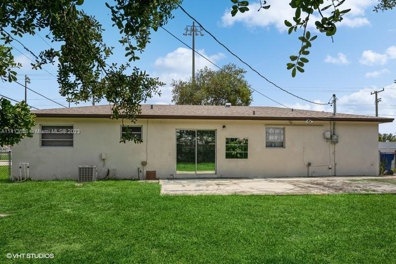 570 West 34th Street Riviera Beach, FL 33404 - Photo 3 of 21 Gallery Image 3