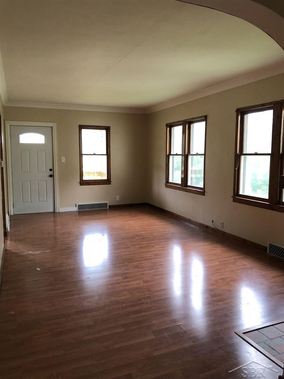 11565 Frost Road Freeland, MI 48623 - Photo 2 of 9