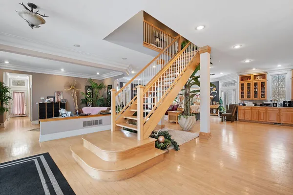 $1,299,900 | 28W280 Oak Creek Court, West Chicago, IL 60185