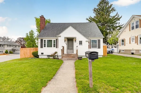 $449,000 | 604 Woodlawn Street, Fall River, MA 02720