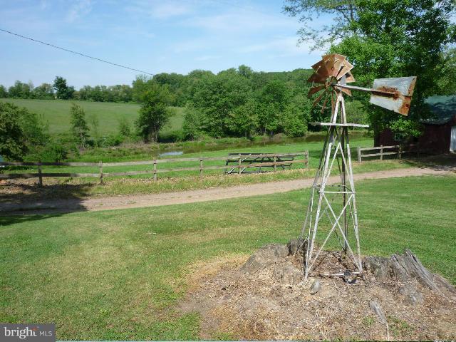 1615 Long Corner Road Mount Airy, MD 21771 - Photo 3 of 30