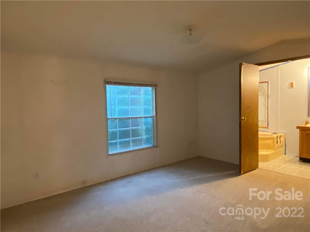 9 Jordan Road Swannanoa, NC 28778 - Photo 13 of 40 Gallery Image 13