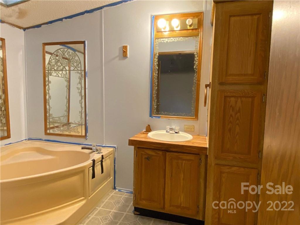 9 Jordan Road Swannanoa, NC 28778 - Photo 15 of 40 Gallery Image 15