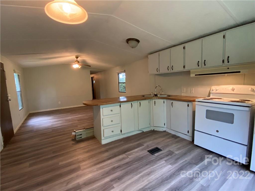 9 Jordan Road Swannanoa, NC 28778 - Photo 30 of 40 Gallery Image 30