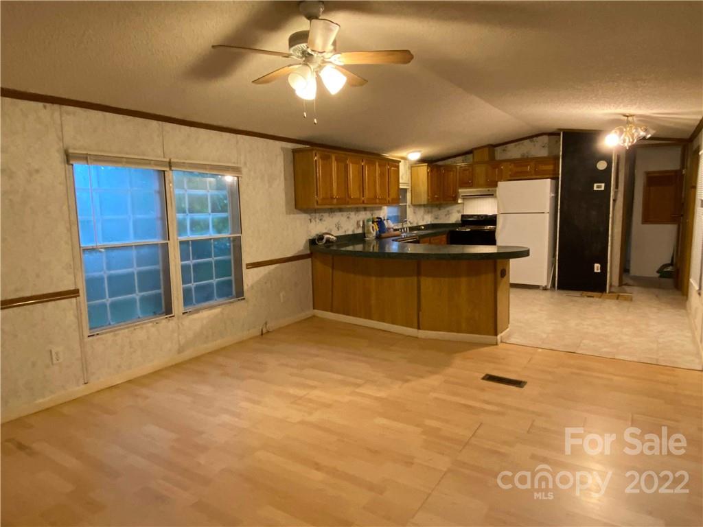 9 Jordan Road Swannanoa, NC 28778 - Photo 10 of 40 Gallery Image 10