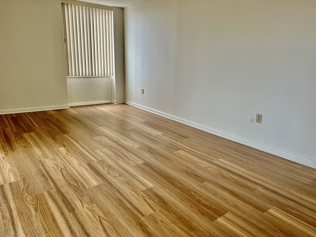1008 Paradise Road, Unit 3N Swampscott, MA 01907 - Photo 22 of 29