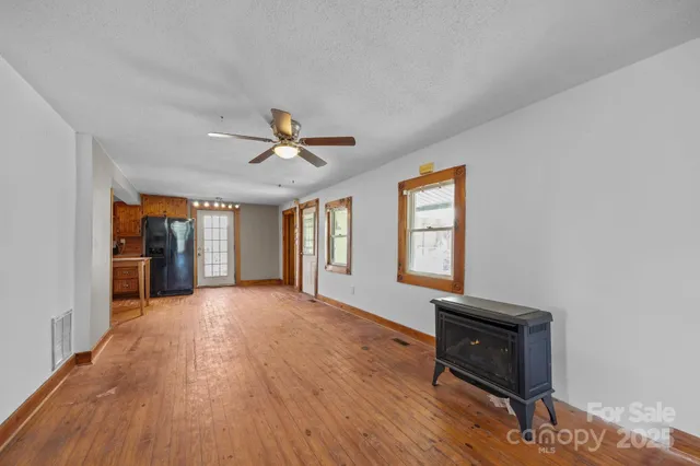 $349,000 | 99 Wakefield Drive, Hendersonville, NC 28792