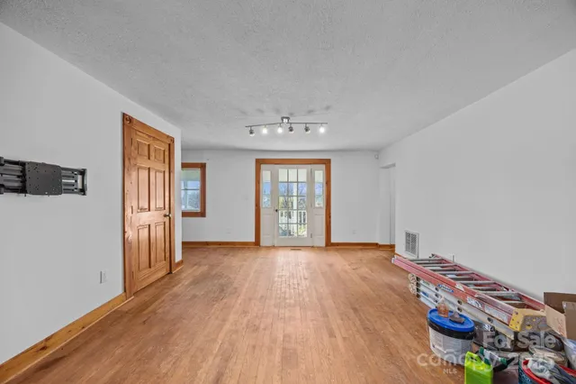 $349,000 | 99 Wakefield Drive, Hendersonville, NC 28792